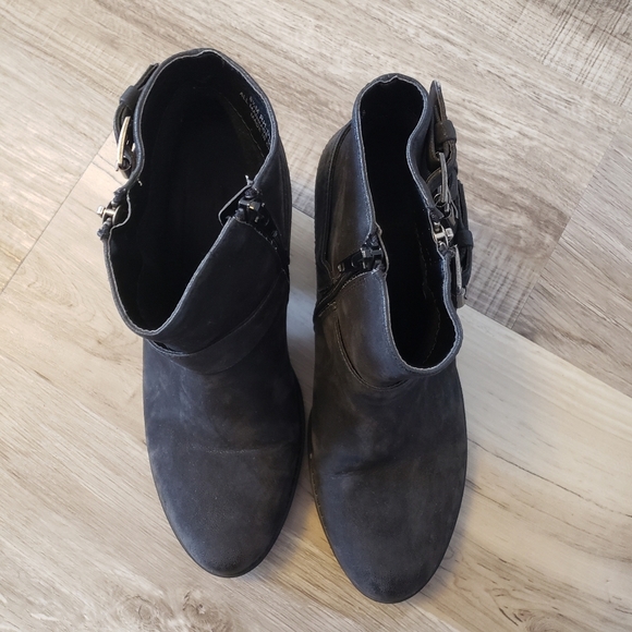 Ruff Hewn Dikson Black Buckled Ankle Boot - Picture 9 of 12